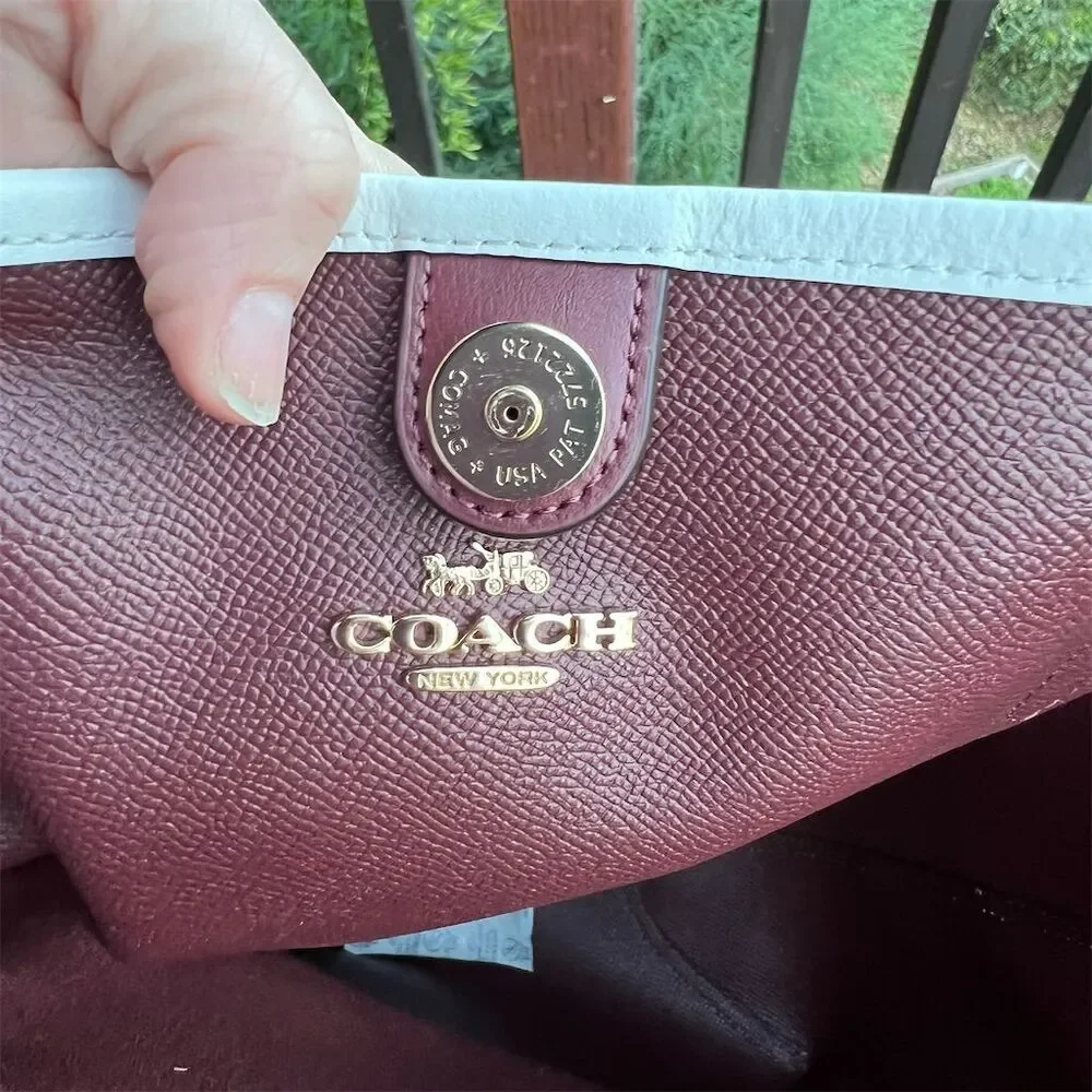 COACH Tote Shoulder Bag Women's Handbag Glacierwhite w Gold Hardware 5696 NWT - Picture 8 of 10